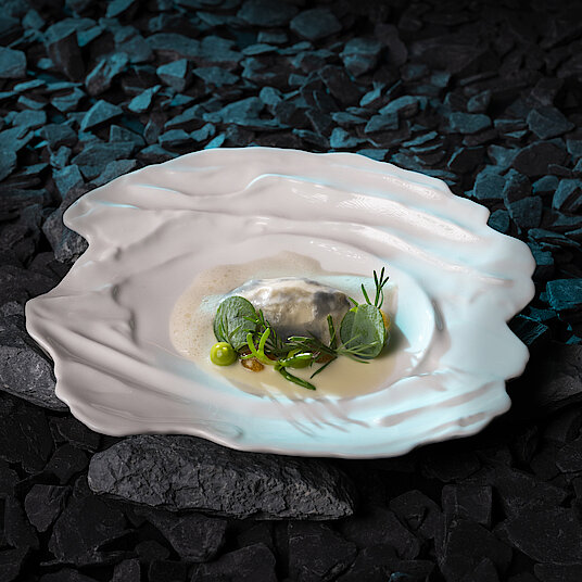 The fourth course of the Eatrenalin menu 'Red Dimensions' In the room 'Ocean', we will indulge you with sensual tastes from the depth of the ocean.