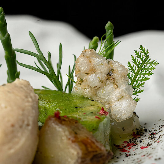The fourth course of the vegetarian Eatrenalin menu 'Green Dimensions' In the room 'Ocean', we will indulge you with sensual tastes from the depth of the ocean.