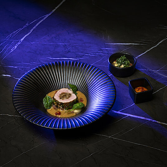 The seventh course of the Eatrenalin menu 'Red Dimensions' Mysteries from space follow in the room 'Universe'.