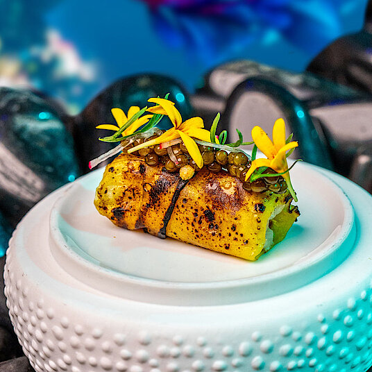 The fourth course of the Eatrenalin menu 'Red Dimensions Exclusive' In the room 'Ocean', we will indulge you with sensual tastes from the depth of the ocean.